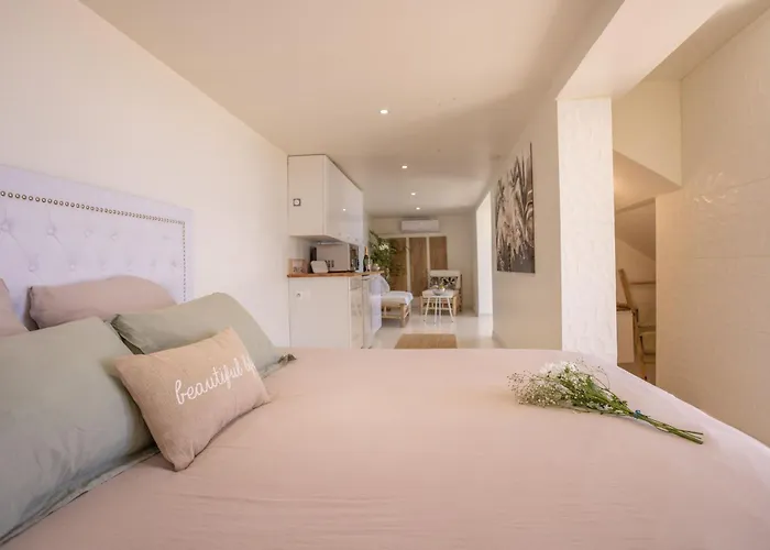 LES SUITES LOVE 3 SPA VUE MER PISCINe